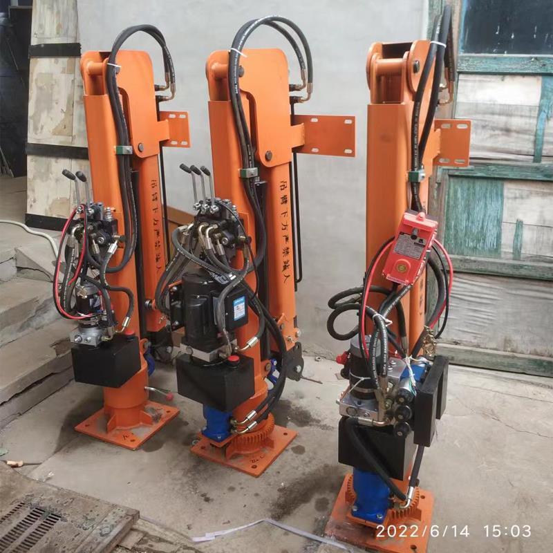 清河区重汽蓝牌随车吊 3.2吨 国六动力强 液压驱动 农用自卸起重机